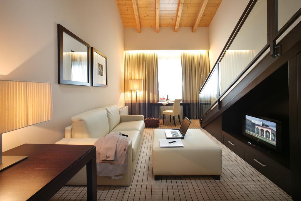 Hotel & Residence Villa Bartolomea Екстер'єр фото