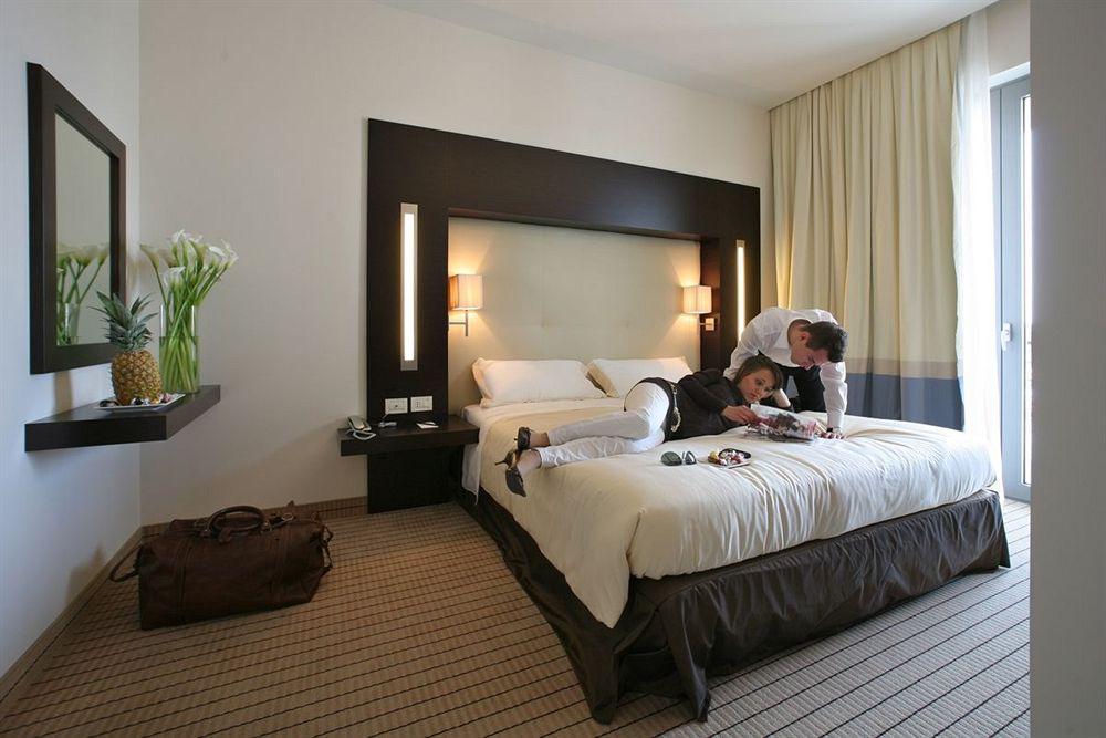 Hotel & Residence Villa Bartolomea Екстер'єр фото