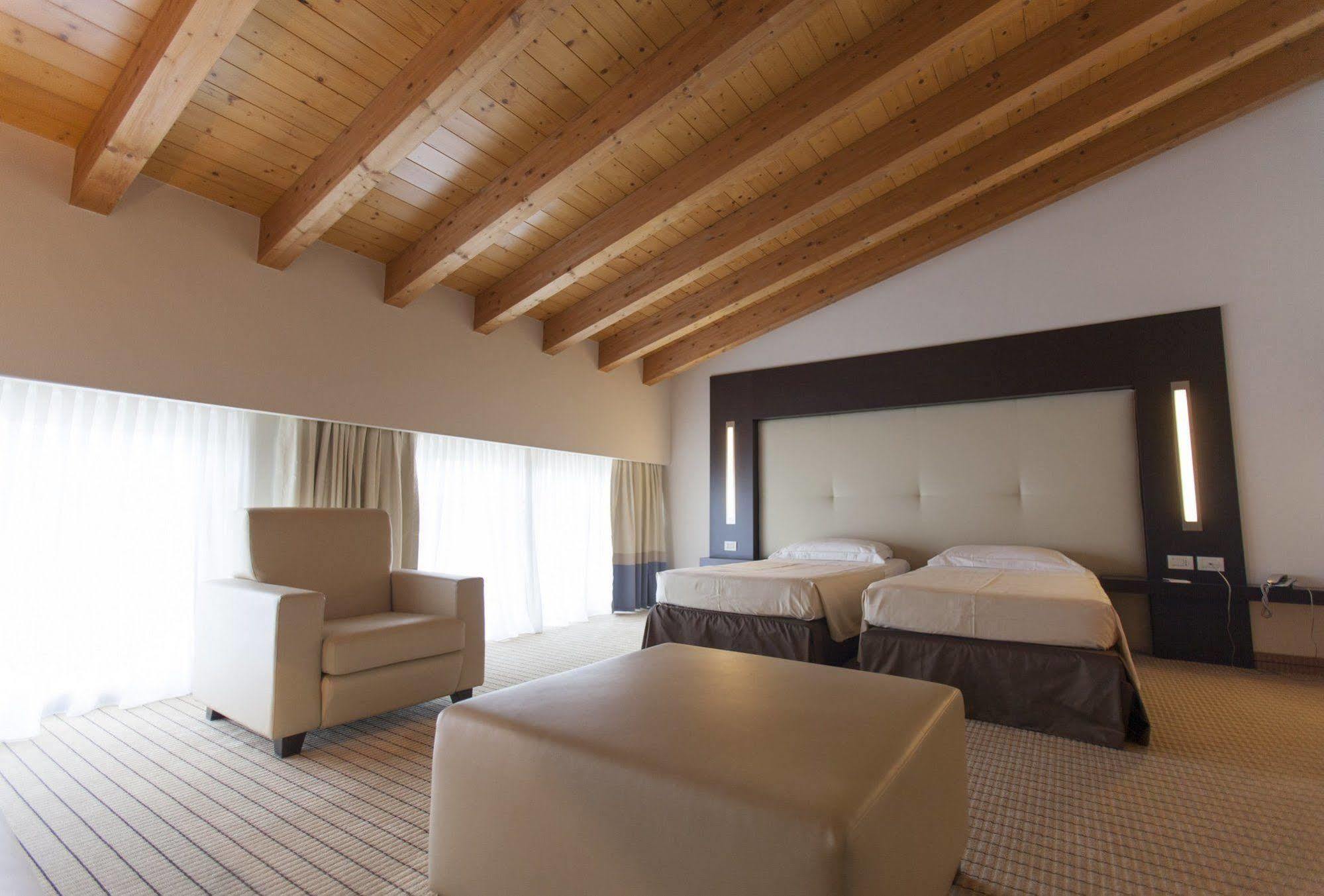 Hotel & Residence Villa Bartolomea Екстер'єр фото